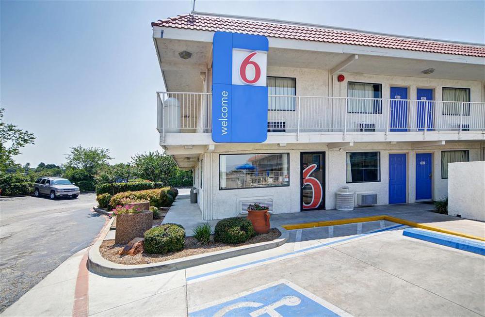 Motel 6 Fort Worth, Tx East Exterior photo