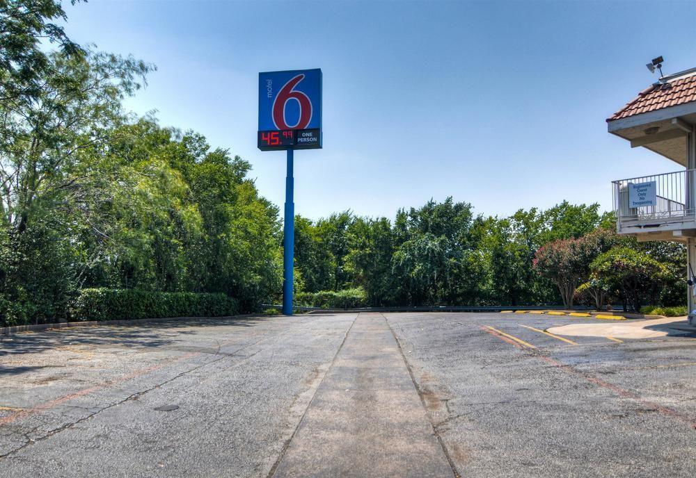 Motel 6 Fort Worth, Tx East Exterior photo